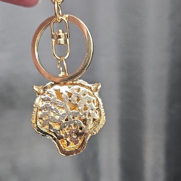 Gold and Black Tiger Key Holder - Picture 4 of 6